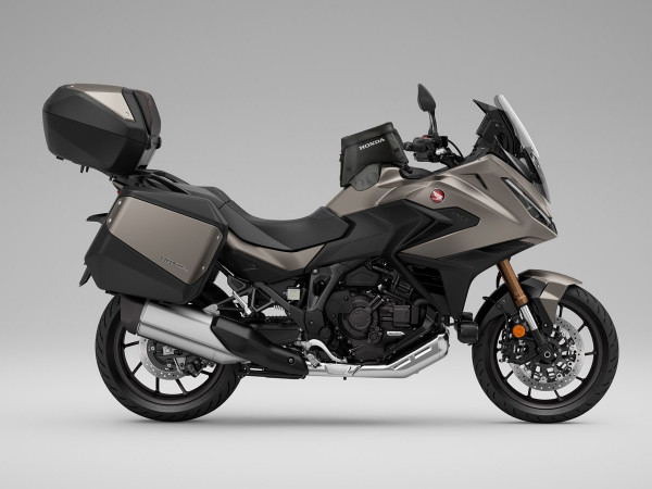 YR386 - MAT WARM ASH METALLIC